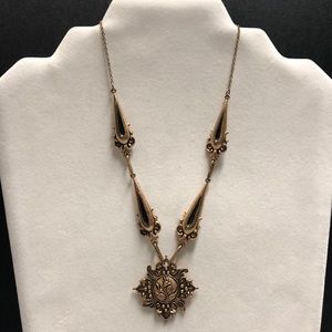 Vintage necklace.
